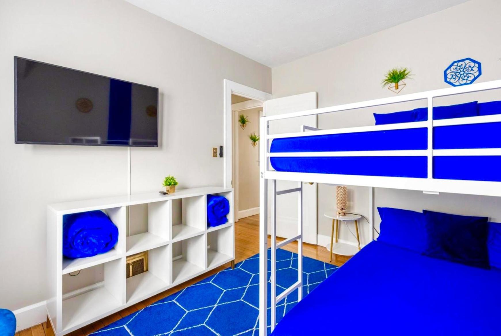 The Sapphire Haven - Your Old Brooklyn Oasis Awaits Families, Couples, Business Travelers Near Downtown With Parking, 300 Mb Wifi & Self Check-In Cleveland Exteriér fotografie