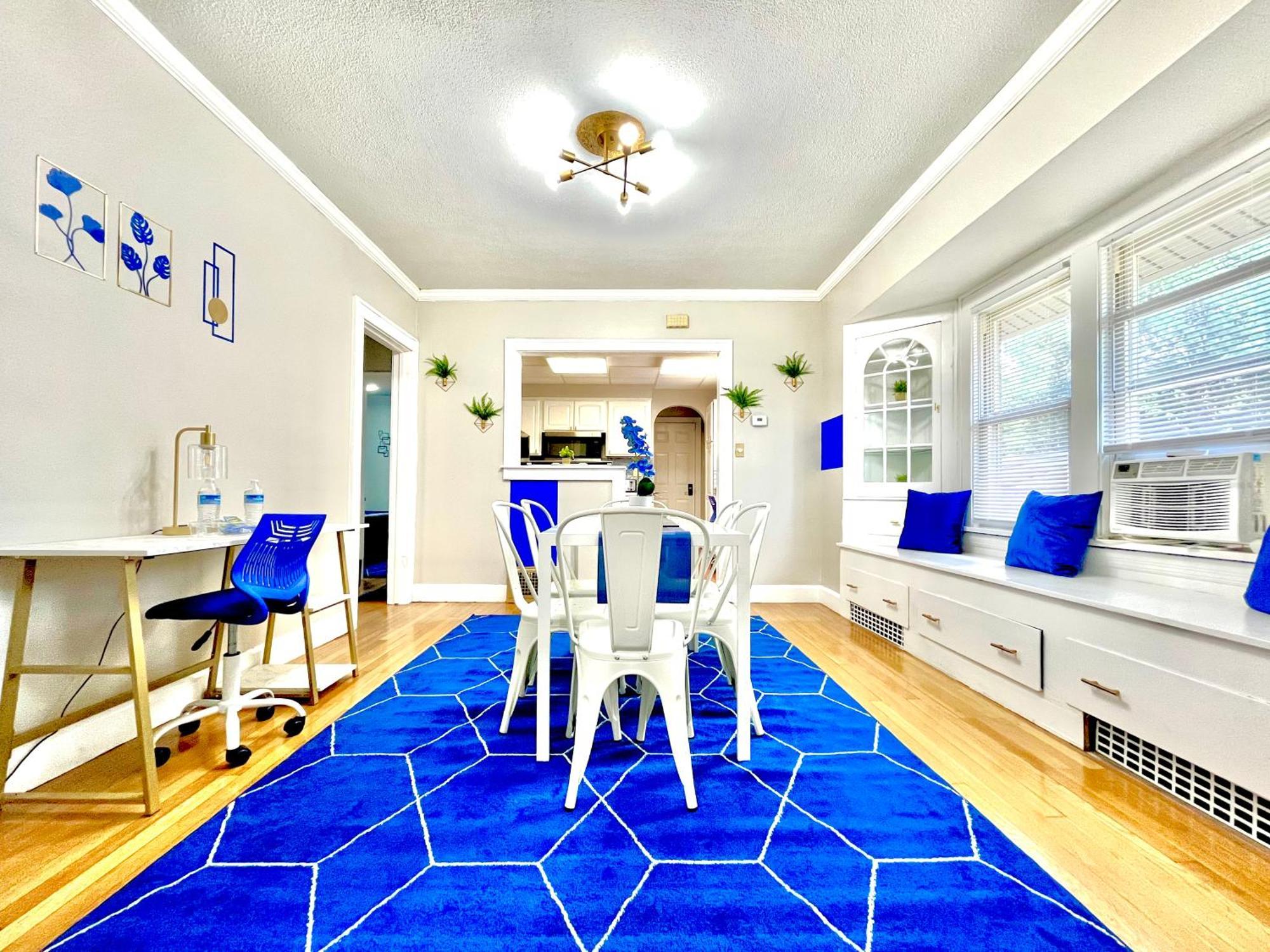 The Sapphire Haven - Your Old Brooklyn Oasis Awaits Families, Couples, Business Travelers Near Downtown With Parking, 300 Mb Wifi & Self Check-In Cleveland Exteriér fotografie