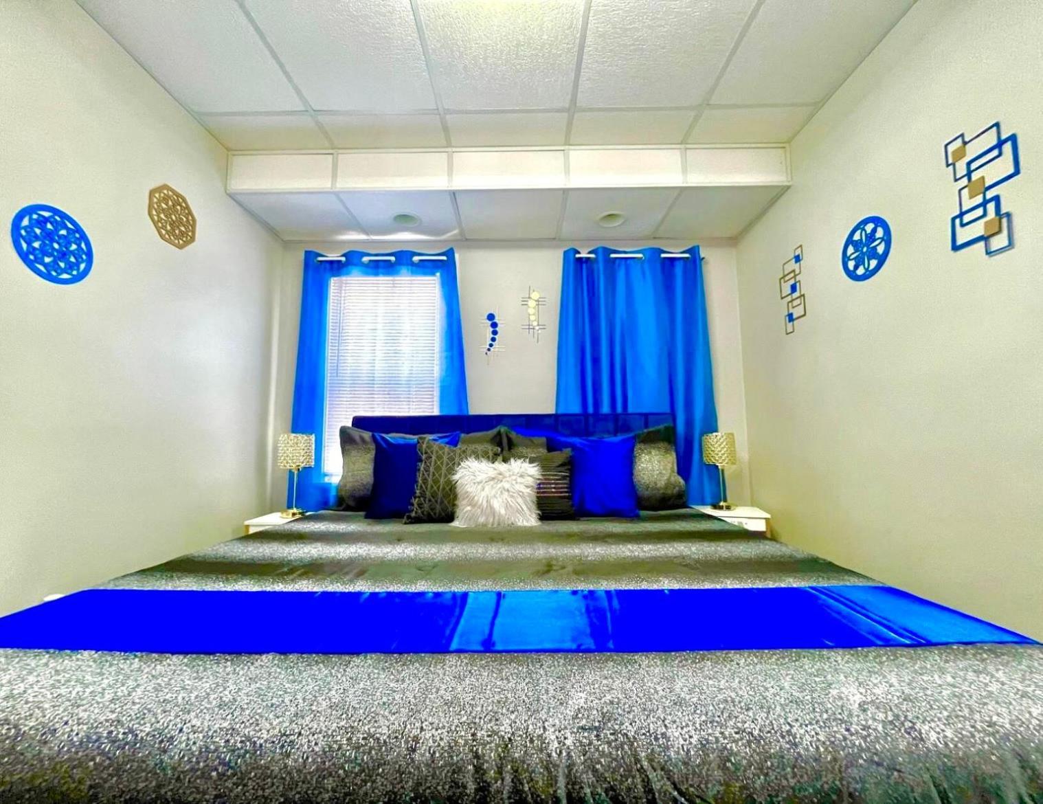 The Sapphire Haven - Your Old Brooklyn Oasis Awaits Families, Couples, Business Travelers Near Downtown With Parking, 300 Mb Wifi & Self Check-In Cleveland Exteriér fotografie