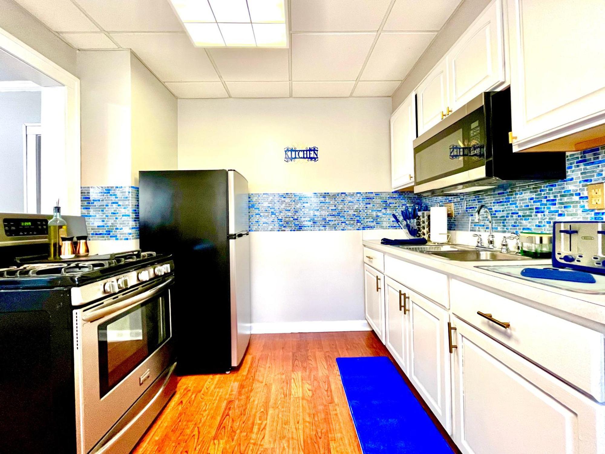 The Sapphire Haven - Your Old Brooklyn Oasis Awaits Families, Couples, Business Travelers Near Downtown With Parking, 300 Mb Wifi & Self Check-In Cleveland Exteriér fotografie