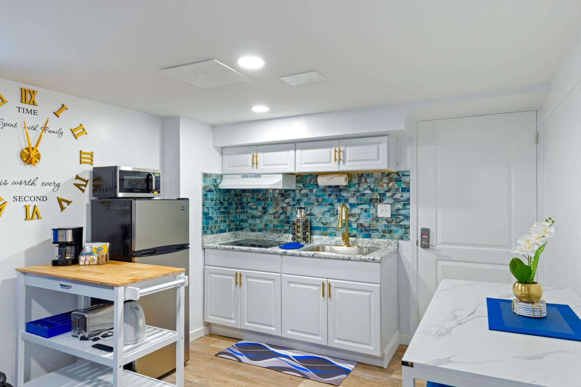 The Sapphire Haven - Your Old Brooklyn Oasis Awaits Families, Couples, Business Travelers Near Downtown With Parking, 300 Mb Wifi & Self Check-In Cleveland Exteriér fotografie