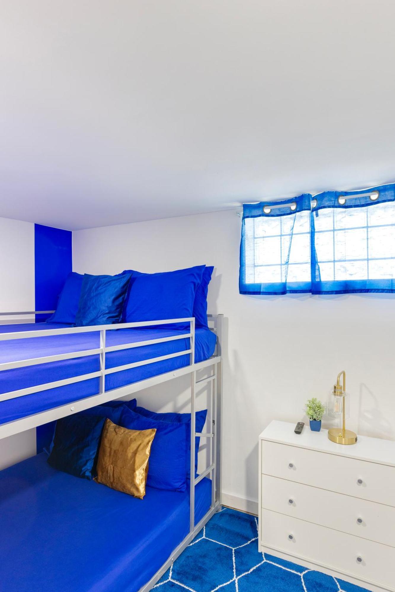 The Sapphire Haven - Your Old Brooklyn Oasis Awaits Families, Couples, Business Travelers Near Downtown With Parking, 300 Mb Wifi & Self Check-In Cleveland Exteriér fotografie