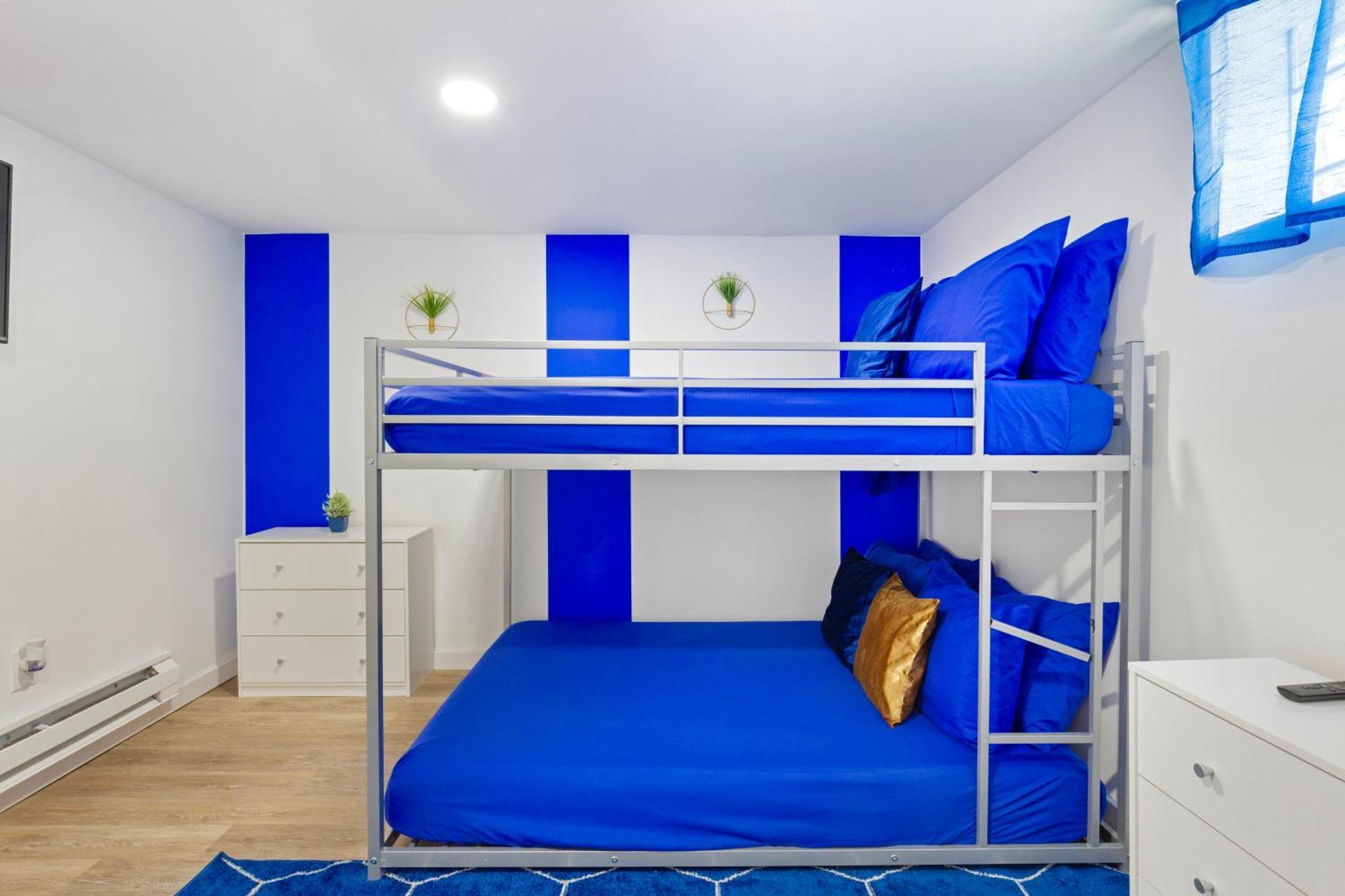 The Sapphire Haven - Your Old Brooklyn Oasis Awaits Families, Couples, Business Travelers Near Downtown With Parking, 300 Mb Wifi & Self Check-In Cleveland Exteriér fotografie