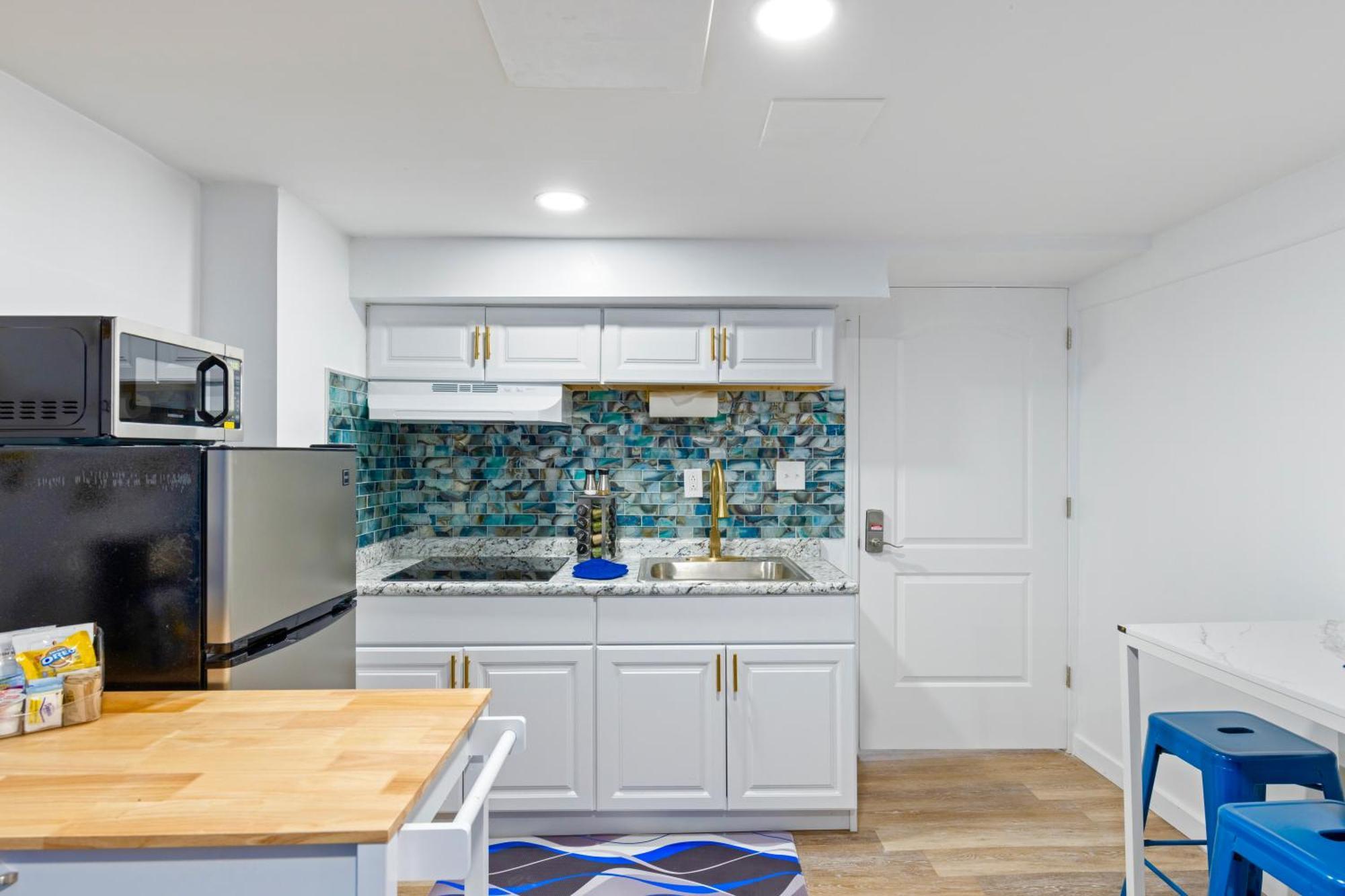 The Sapphire Haven - Your Old Brooklyn Oasis Awaits Families, Couples, Business Travelers Near Downtown With Parking, 300 Mb Wifi & Self Check-In Cleveland Exteriér fotografie
