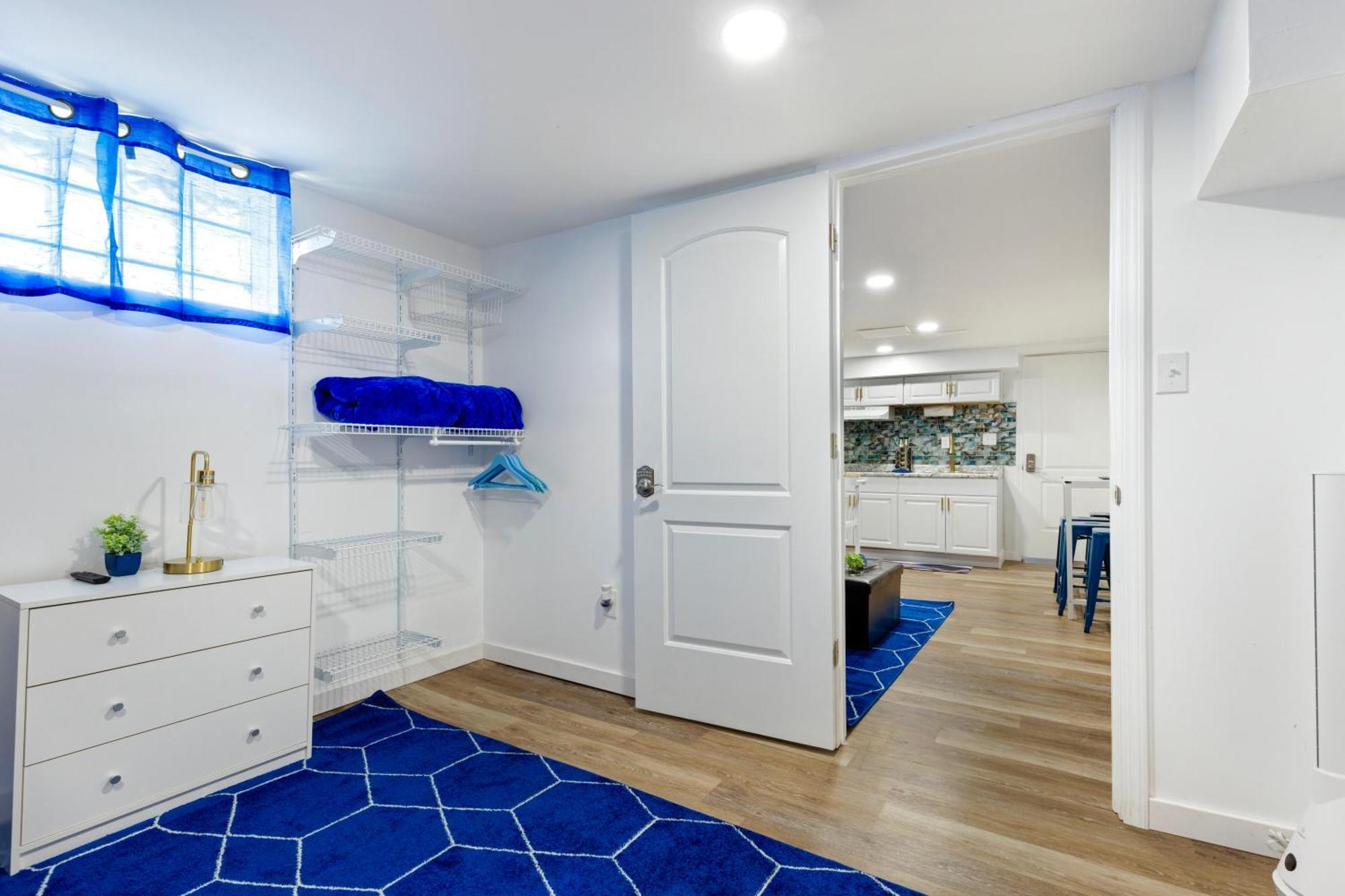 The Sapphire Haven - Your Old Brooklyn Oasis Awaits Families, Couples, Business Travelers Near Downtown With Parking, 300 Mb Wifi & Self Check-In Cleveland Exteriér fotografie
