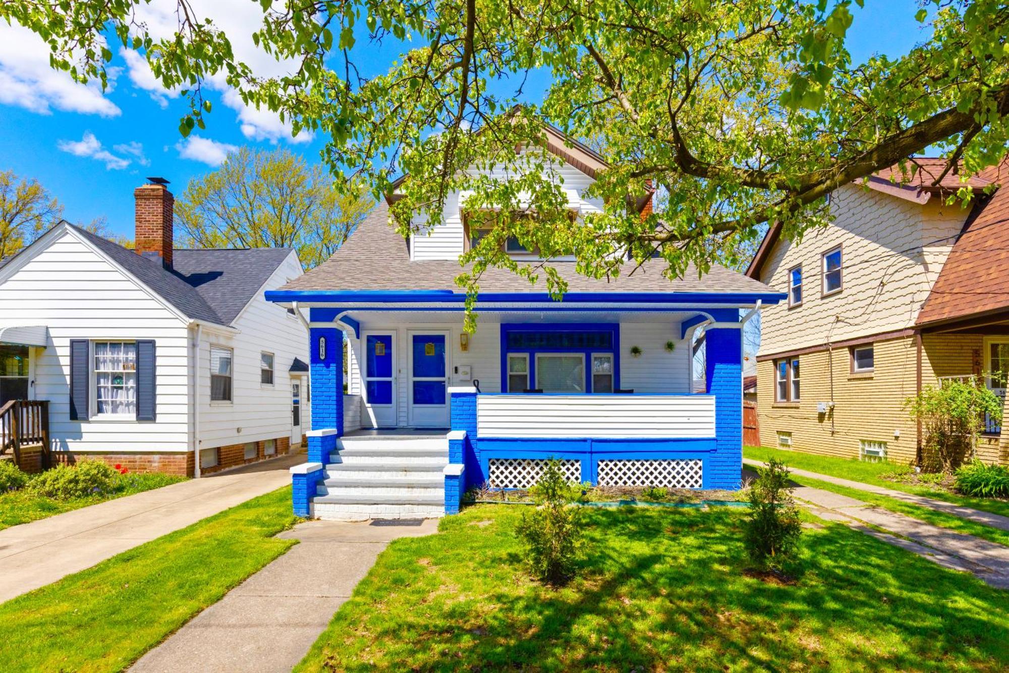 The Sapphire Haven - Your Old Brooklyn Oasis Awaits Families, Couples, Business Travelers Near Downtown With Parking, 300 Mb Wifi & Self Check-In Cleveland Exteriér fotografie